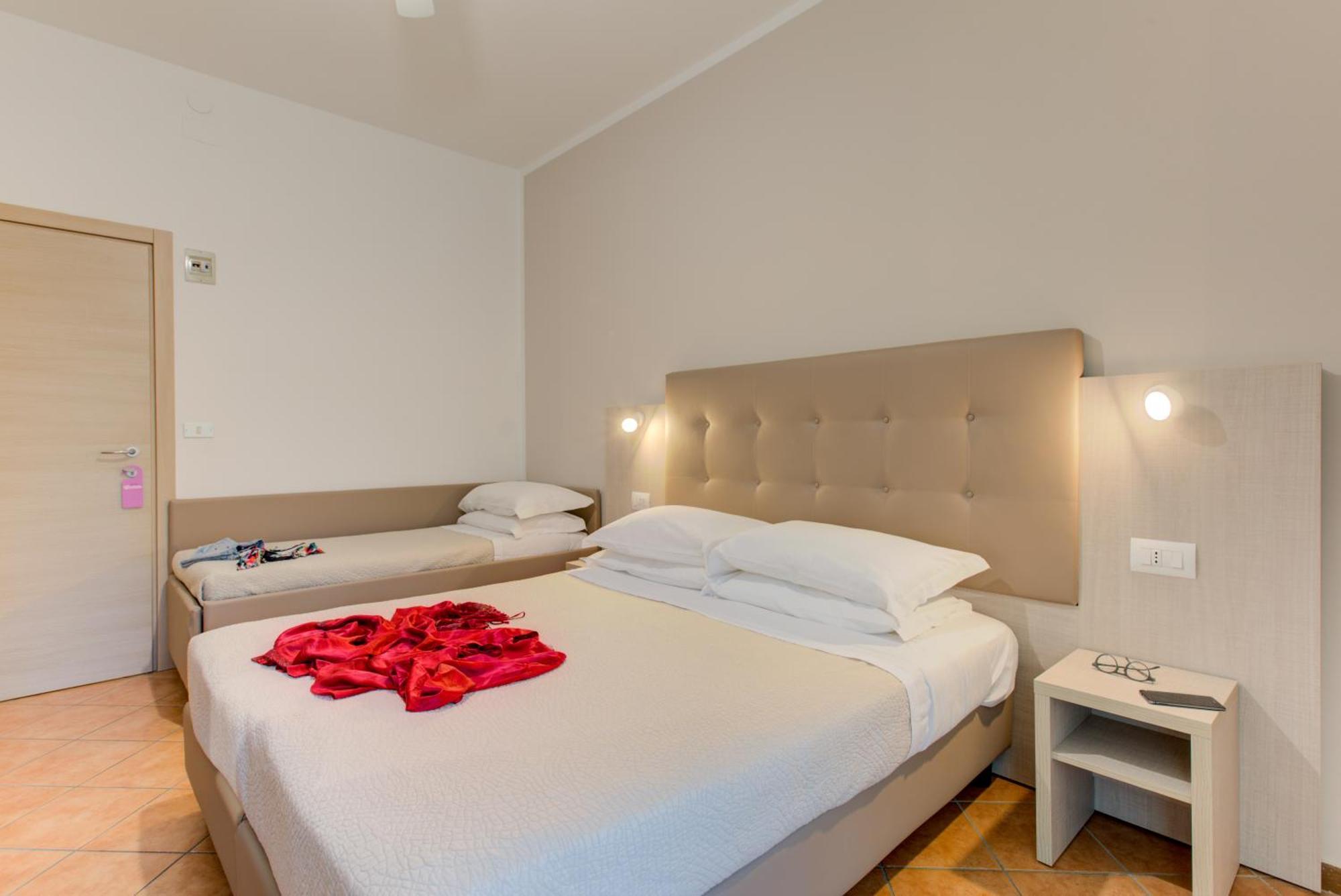 Hotel Cimarosa Riccione Quarto foto