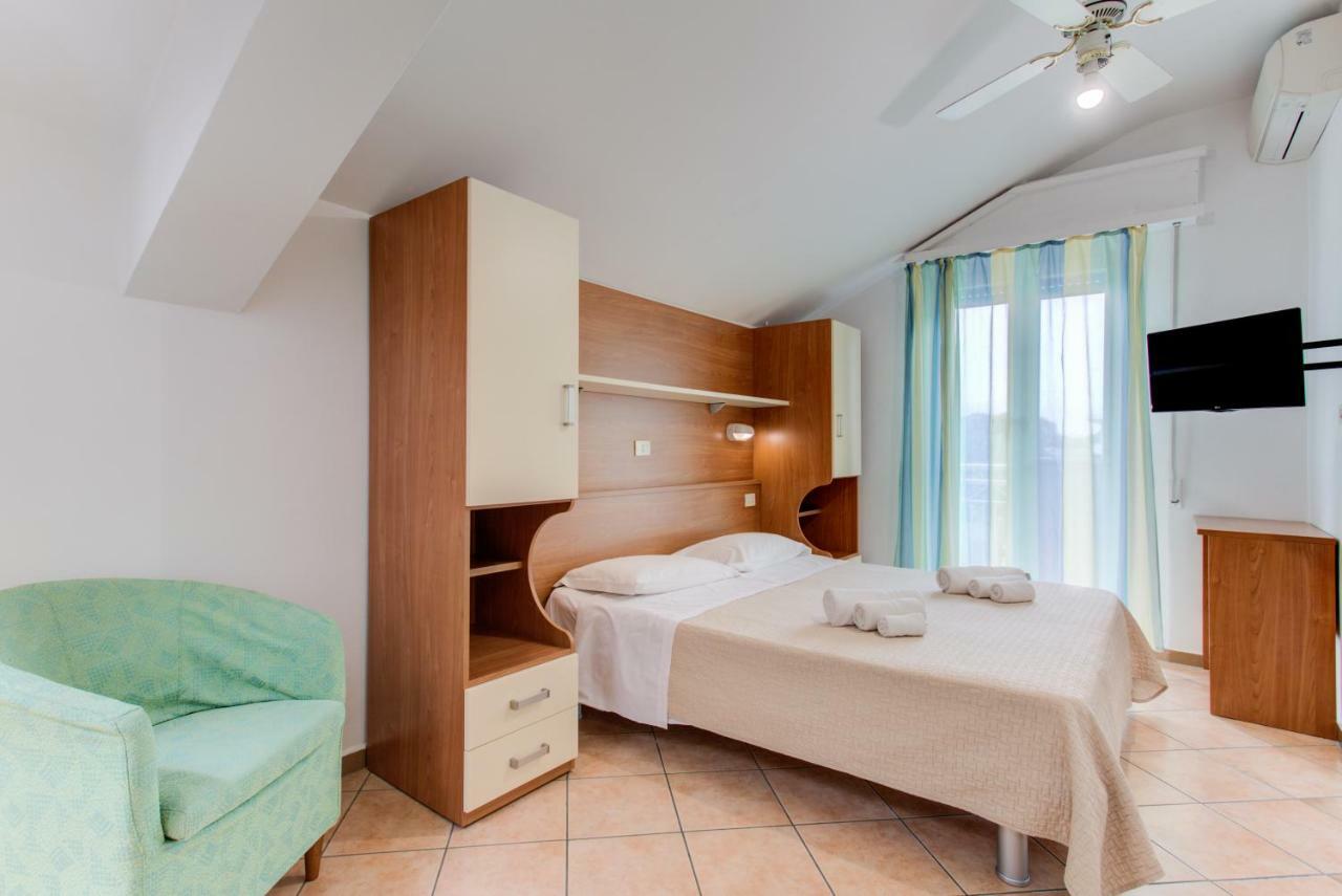 Hotel Cimarosa Riccione Quarto foto