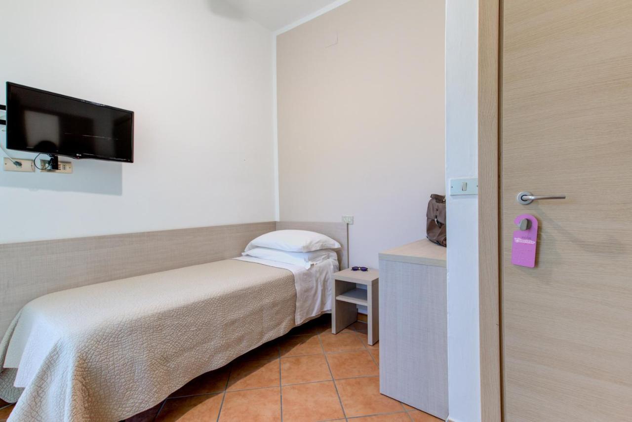 Hotel Cimarosa Riccione Quarto foto